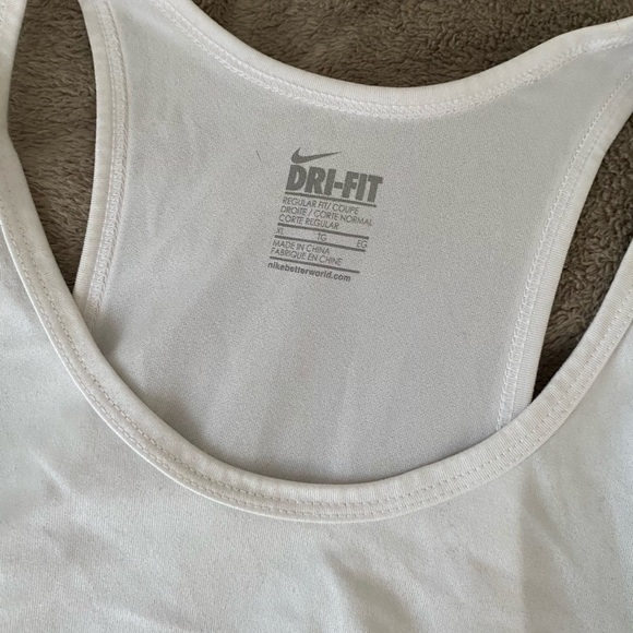 Nike racer back workout tank top - runs small - Picture 2 of 3